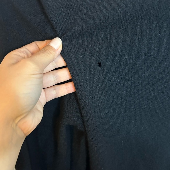 Everlane Black Cashmere Mockneck Sweater - Picture 6 of 6
